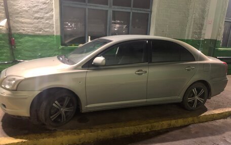 Toyota Avensis III рестайлинг, 2004 год, 550 000 рублей, 2 фотография