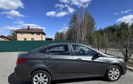 Hyundai Solaris II рестайлинг, 2011 год, 720 000 рублей, 4 фотография