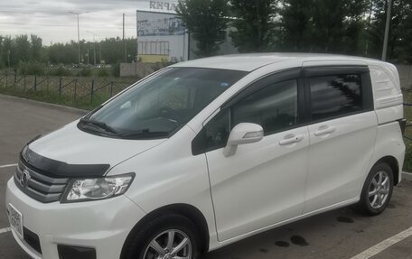 Honda Freed I, 2012 год, 1 050 000 рублей, 5 фотография