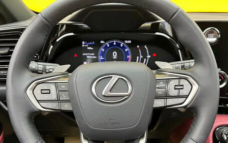 Lexus NX, 2025 год, 16 фотография