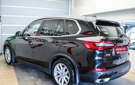 BMW X5, 2019 год, 6 350 000 рублей, 6 фотография