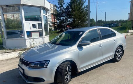 Volkswagen Jetta VI, 2013 год, 850 000 рублей, 2 фотография