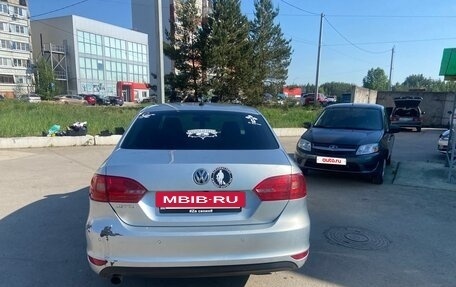 Volkswagen Jetta VI, 2013 год, 850 000 рублей, 6 фотография