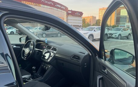 Volkswagen Tiguan II, 2019 год, 1 590 000 рублей, 6 фотография
