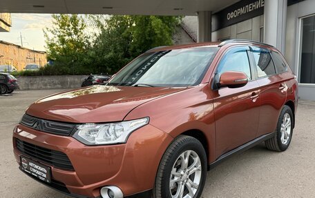 Mitsubishi Outlander III рестайлинг 3, 2012 год, 1 365 000 рублей, 3 фотография