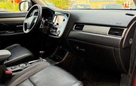 Mitsubishi Outlander III рестайлинг 3, 2012 год, 1 365 000 рублей, 11 фотография