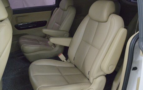 KIA Carnival III, 2018 год, 2 950 000 рублей, 10 фотография