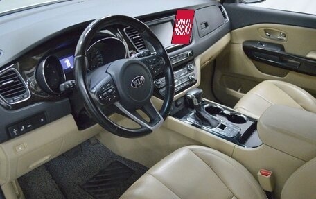 KIA Carnival III, 2018 год, 2 950 000 рублей, 9 фотография