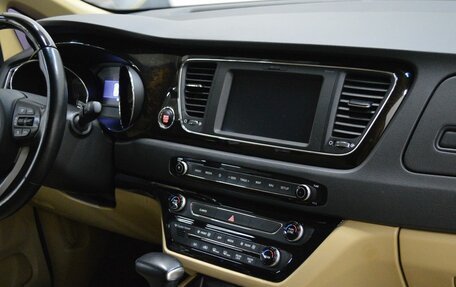 KIA Carnival III, 2018 год, 2 950 000 рублей, 19 фотография