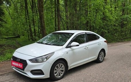 Hyundai Solaris II рестайлинг, 2018 год, 690 000 рублей, 4 фотография