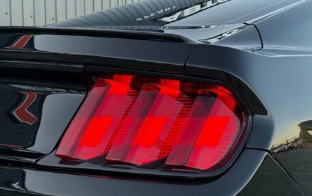 Ford Mustang VI рестайлинг, 2017 год, 2 999 000 рублей, 9 фотография