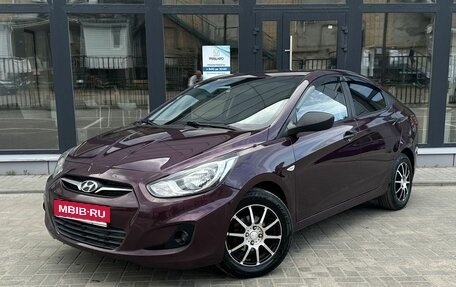 Hyundai Solaris II рестайлинг, 2013 год, 590 000 рублей, 1 фотография
