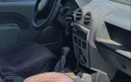 Renault Logan I, 2005 год, 230 000 рублей, 10 фотография