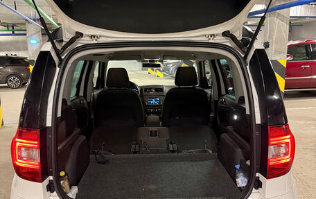 Skoda Yeti I рестайлинг, 2014 год, 1 400 000 рублей, 22 фотография