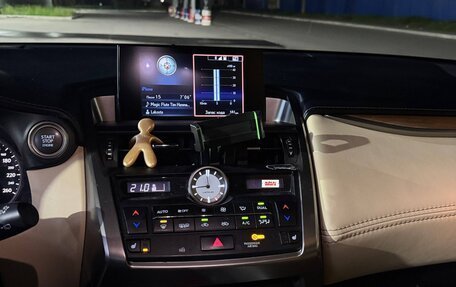 Lexus NX I, 2017 год, 2 800 000 рублей, 13 фотография