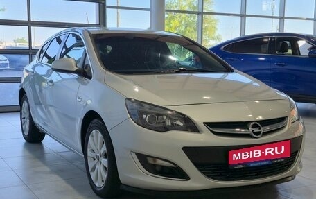 Opel Astra J, 2013 год, 999 000 рублей, 3 фотография