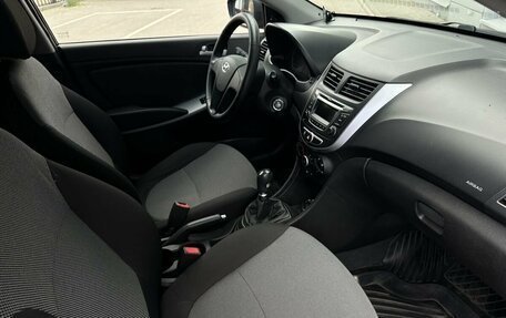 Hyundai Solaris II рестайлинг, 2013 год, 590 000 рублей, 14 фотография