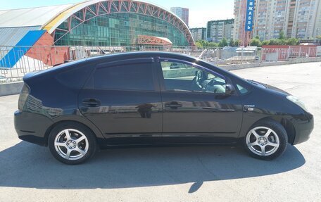 Toyota Prius, 2007 год, 775 000 рублей, 2 фотография