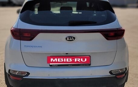 KIA Sportage IV рестайлинг, 2021 год, 2 385 000 рублей, 4 фотография
