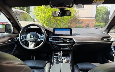 BMW 5 серия, 2019 год, 3 800 000 рублей, 12 фотография