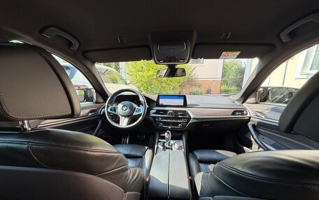 BMW 5 серия, 2019 год, 3 800 000 рублей, 13 фотография