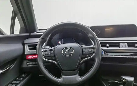 Lexus UX I, 2021 год, 3 500 000 рублей, 7 фотография