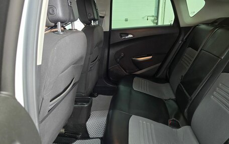 Opel Astra J, 2011 год, 749 000 рублей, 10 фотография
