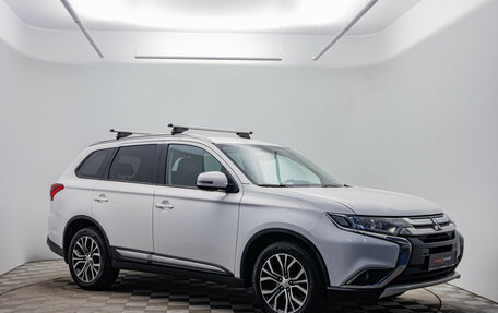 Mitsubishi Outlander III рестайлинг 3, 2015 год, 1 400 000 рублей, 3 фотография