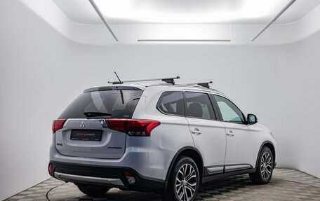 Mitsubishi Outlander III рестайлинг 3, 2015 год, 1 400 000 рублей, 5 фотография