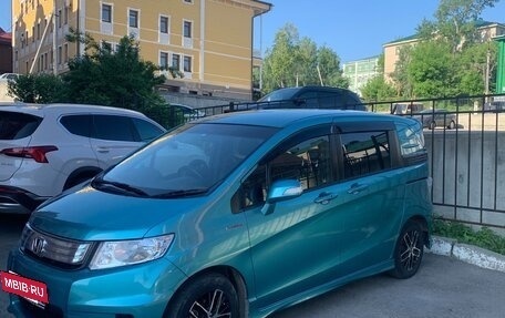 Honda Freed I, 2013 год, 1 300 000 рублей, 19 фотография