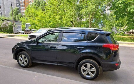 Toyota RAV4, 2015 год, 1 840 000 рублей, 2 фотография