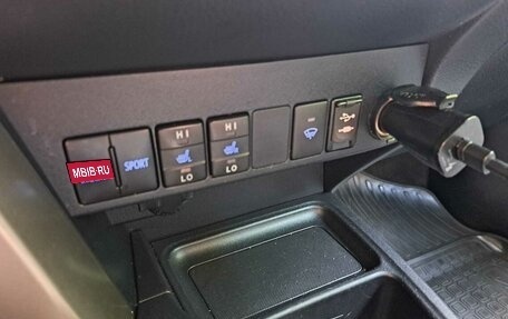 Toyota RAV4, 2015 год, 1 840 000 рублей, 17 фотография