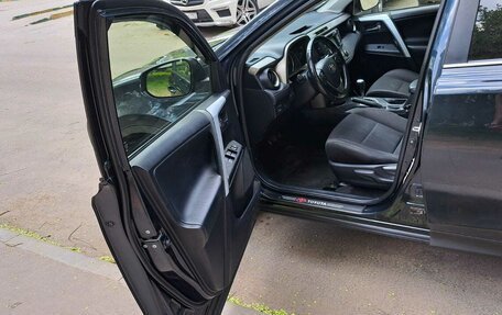 Toyota RAV4, 2015 год, 1 840 000 рублей, 30 фотография