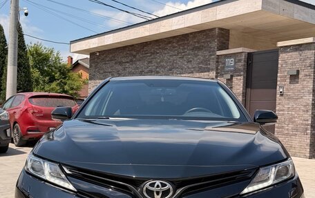Toyota Camry, 2018 год, 2 250 000 рублей, 3 фотография