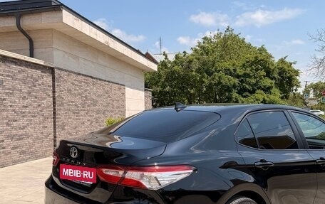 Toyota Camry, 2018 год, 2 250 000 рублей, 8 фотография