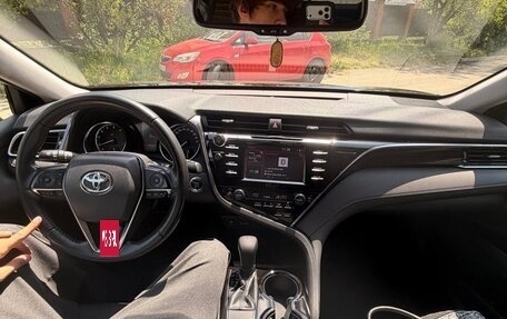 Toyota Camry, 2018 год, 2 250 000 рублей, 11 фотография