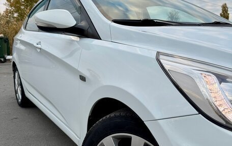 Hyundai Solaris II рестайлинг, 2011 год, 810 000 рублей, 4 фотография