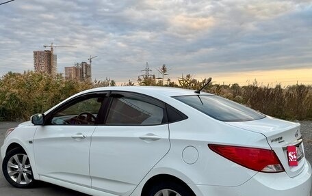 Hyundai Solaris II рестайлинг, 2011 год, 810 000 рублей, 2 фотография