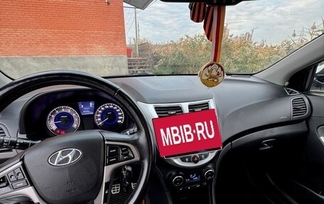 Hyundai Solaris II рестайлинг, 2011 год, 810 000 рублей, 6 фотография