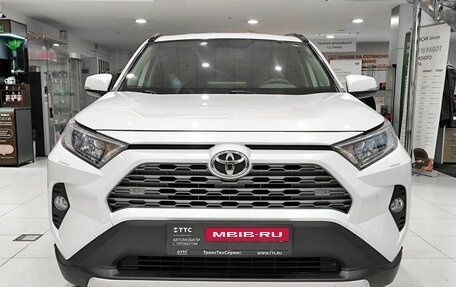 Toyota RAV4, 2019 год, 2 850 000 рублей, 2 фотография