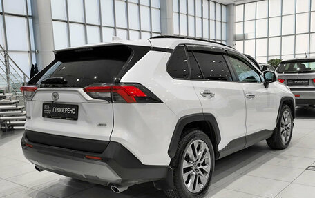 Toyota RAV4, 2019 год, 2 850 000 рублей, 6 фотография