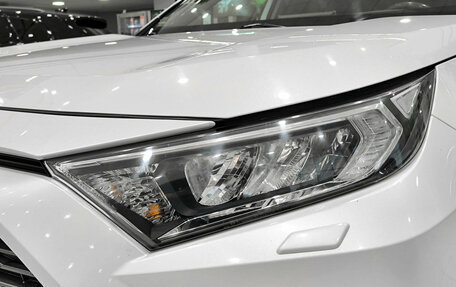 Toyota RAV4, 2019 год, 2 850 000 рублей, 21 фотография