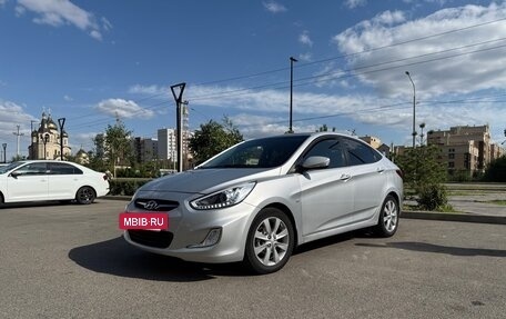 Hyundai Solaris II рестайлинг, 2013 год, 1 150 000 рублей, 5 фотография