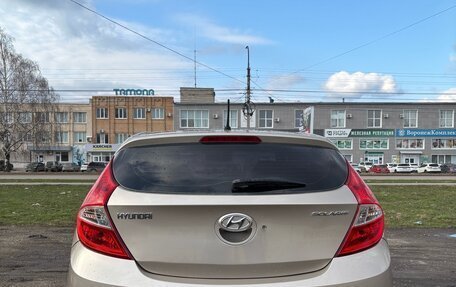 Hyundai Solaris II рестайлинг, 2012 год, 650 000 рублей, 3 фотография
