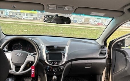 Hyundai Solaris II рестайлинг, 2012 год, 650 000 рублей, 15 фотография
