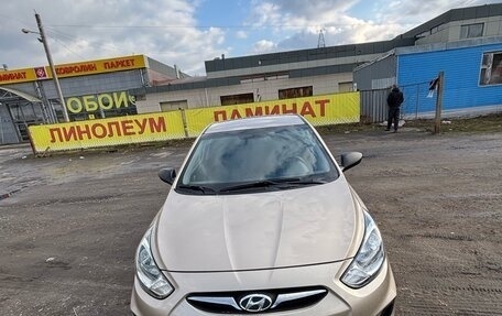 Hyundai Solaris II рестайлинг, 2012 год, 650 000 рублей, 30 фотография