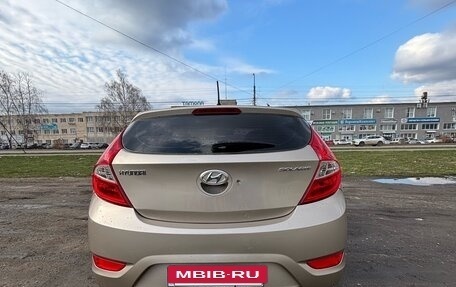 Hyundai Solaris II рестайлинг, 2012 год, 650 000 рублей, 39 фотография