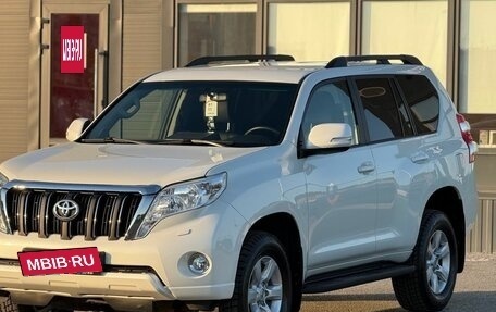 Toyota Land Cruiser Prado 150 рестайлинг 2, 2015 год, 3 980 000 рублей, 3 фотография