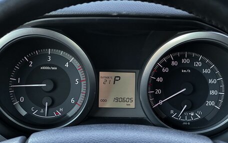Toyota Land Cruiser Prado 150 рестайлинг 2, 2015 год, 3 980 000 рублей, 13 фотография