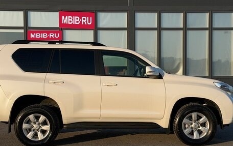 Toyota Land Cruiser Prado 150 рестайлинг 2, 2015 год, 3 980 000 рублей, 7 фотография